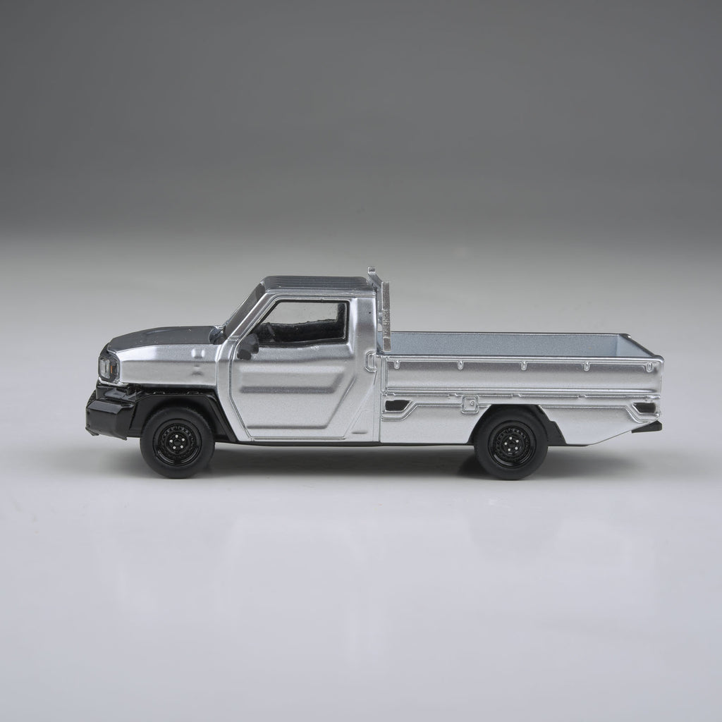 Para64 1/64 2025 Toyota Hilux Champ Tamaraw Silver Metallic LHD PB55701 Diecast Scale Model Car
