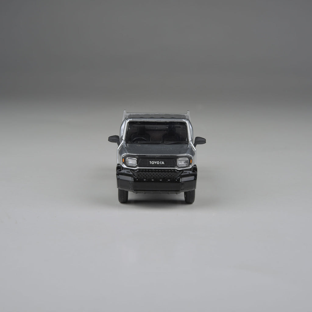 Para64 1/64 2025 Toyota Hilux Champ Tamaraw Silver Metallic LHD PB55701 Diecast Scale Model Car