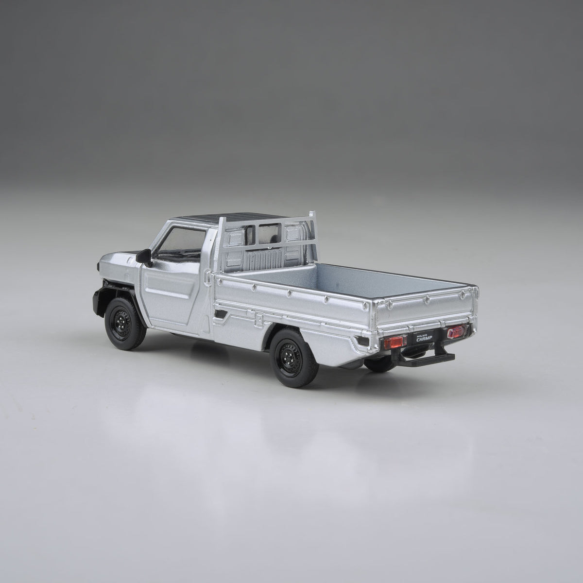 Para64 1/64 2025 Toyota Hilux Champ Tamaraw Silver Metallic LHD PB55701 Diecast Scale Model Car