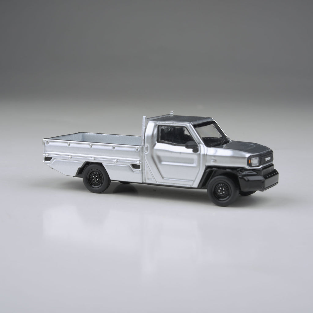 Para64 1/64 2025 Toyota Hilux Champ Tamaraw Silver Metallic LHD PB55701 Diecast Scale Model Car