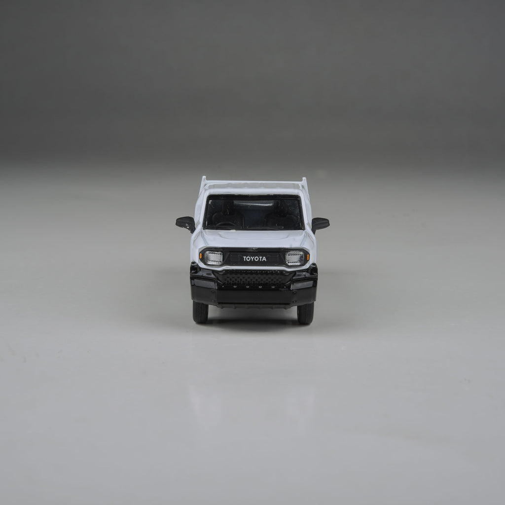 Para64 1/64 2025 Toyota Hilux Champ Tamaraw Super White Pearl LHD PB55703 Diecast Scale Model Car