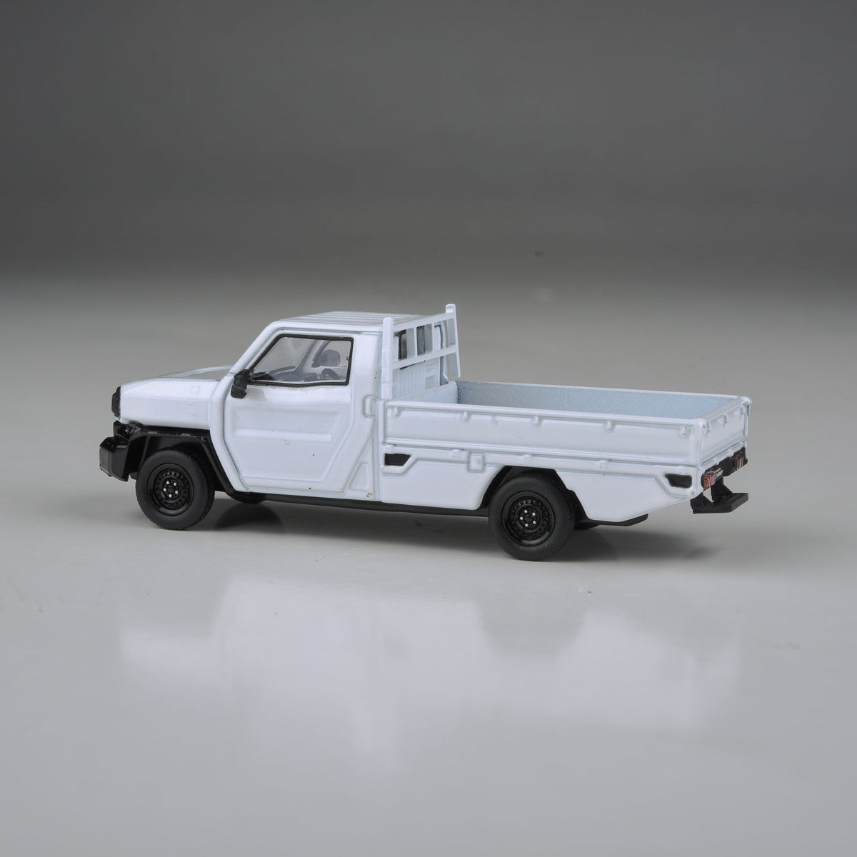 Para64 1/64 2025 Toyota Hilux Champ Tamaraw Super White Pearl LHD PB55703 Diecast Scale Model Car