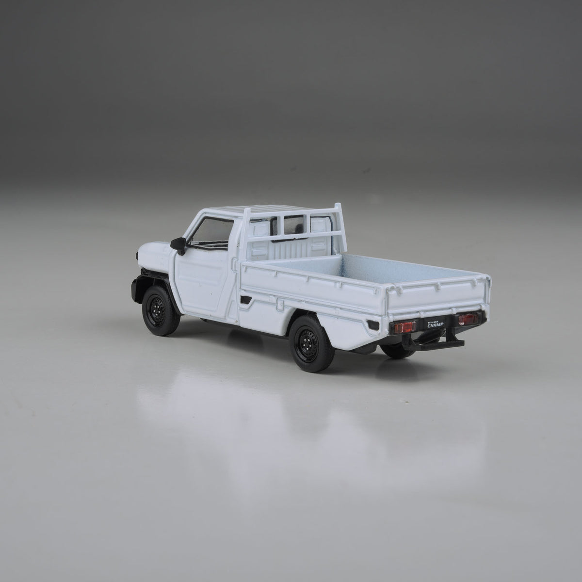 Para64 1/64 2025 Toyota Hilux Champ Tamaraw Super White Pearl LHD PB55703 Diecast Scale Model Car