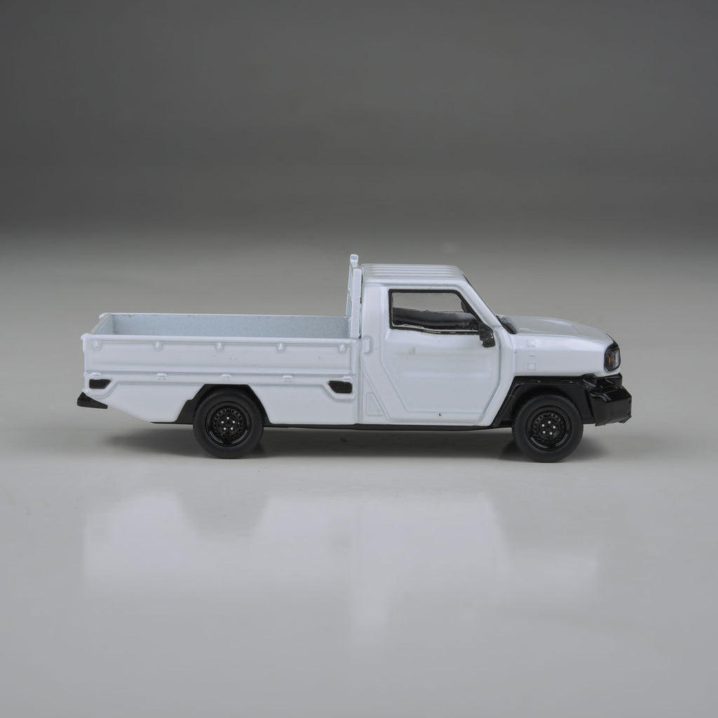 Para64 1/64 2025 Toyota Hilux Champ Tamaraw Super White Pearl LHD PB55703 Diecast Scale Model Car