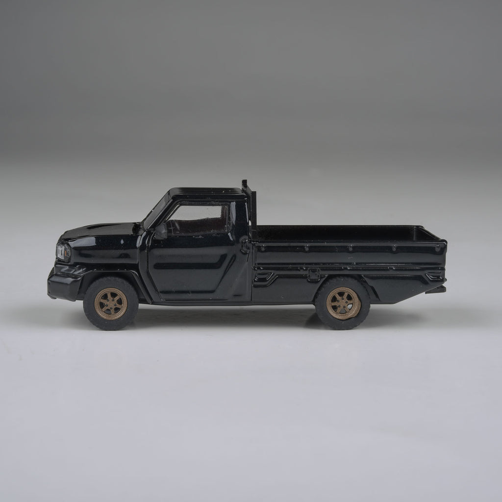 Para64 1/64 2025 Toyota Hilux Champ Tamaraw Black LHD PB55702 Diecast Scale Model Car