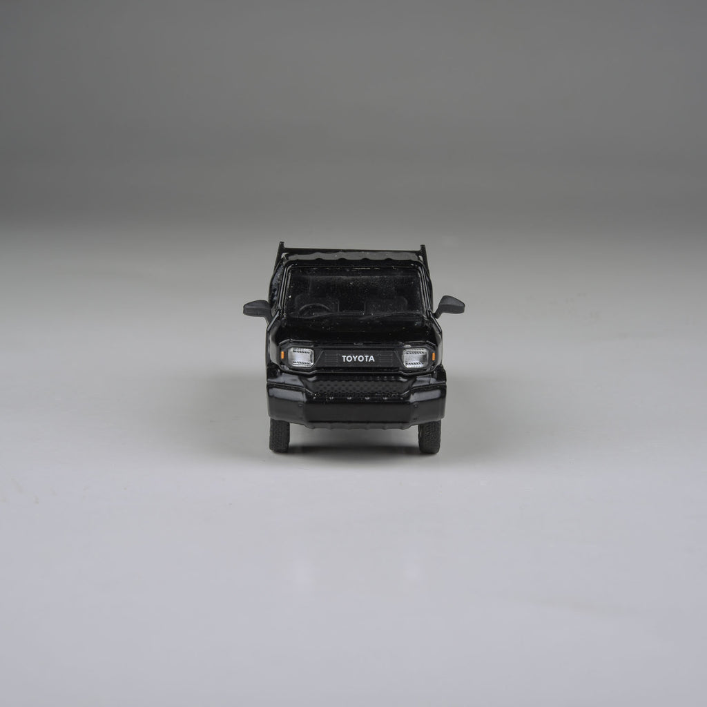 Para64 1/64 2025 Toyota Hilux Champ Tamaraw Black LHD PB55702 Diecast Scale Model Car