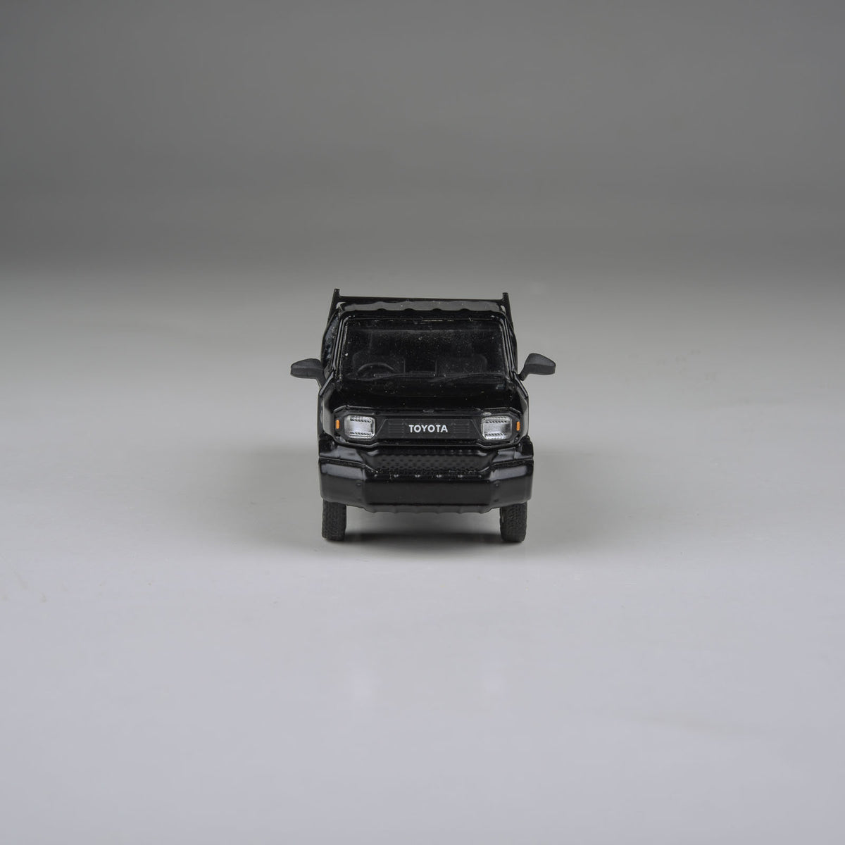 Para64 1/64 2025 Toyota Hilux Champ Tamaraw Black LHD PB55702 Diecast Scale Model Car