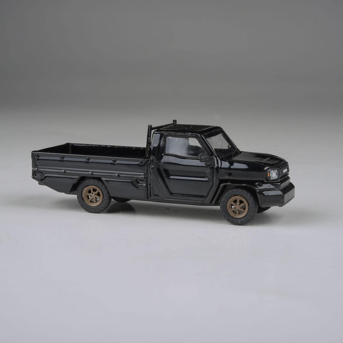 Para64 1/64 2025 Toyota Hilux Champ Tamaraw Black LHD PB55702 Diecast Scale Model Car