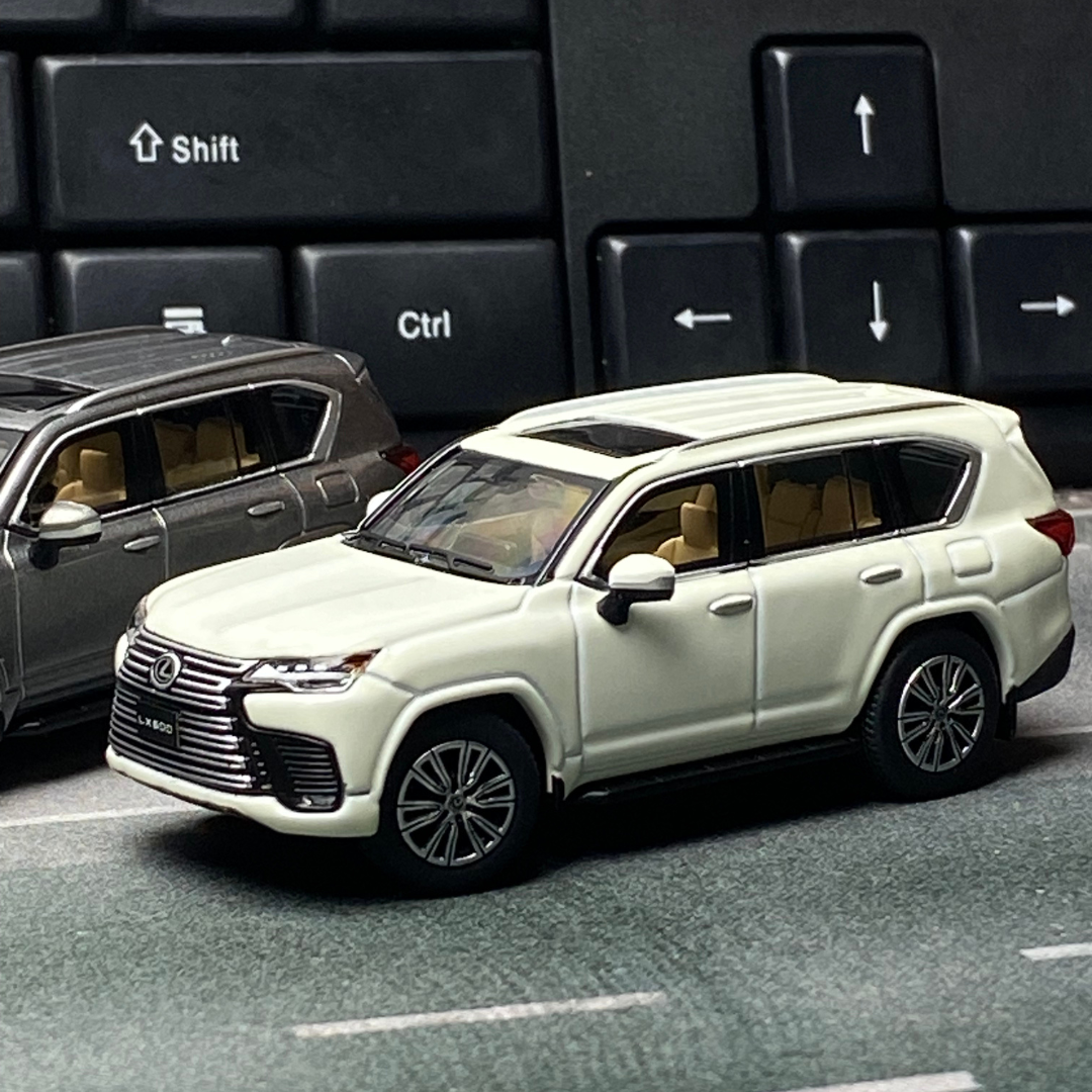 GCD 1:64 2021 Lexus LX 600 White GCD-LEX-242