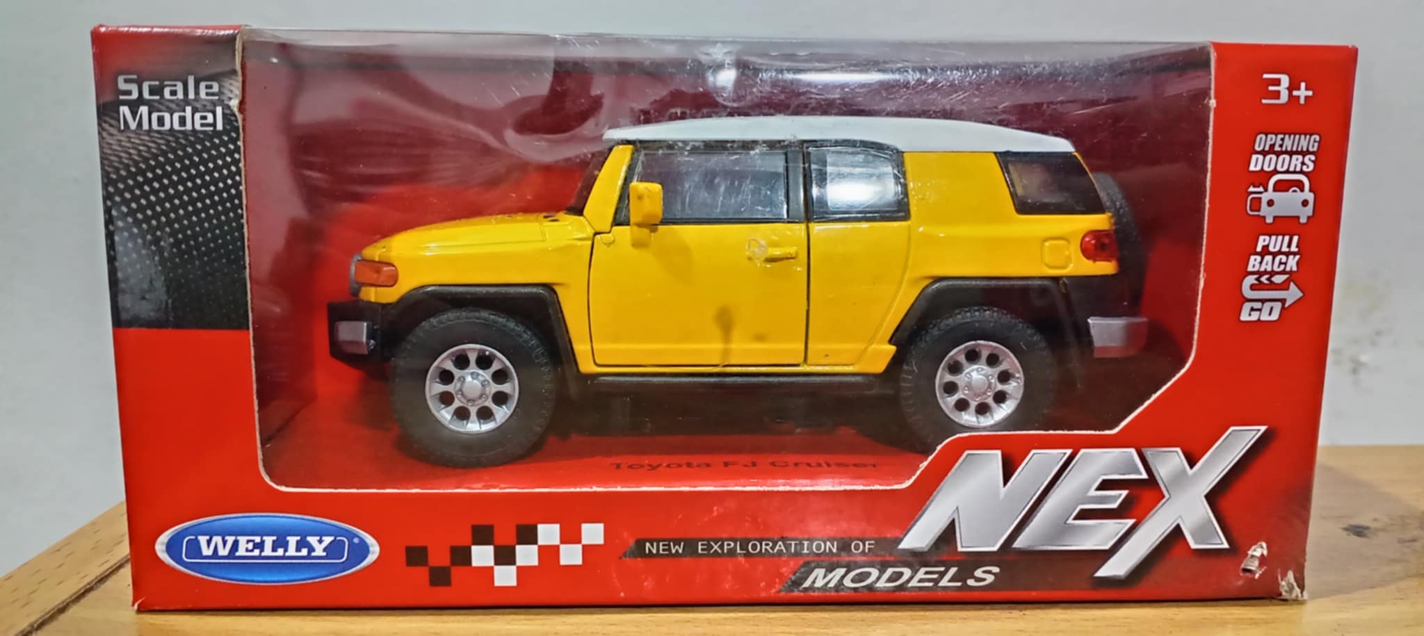 1/43 NEX Toyota	FJ Cruiser Yellow 43639Y01