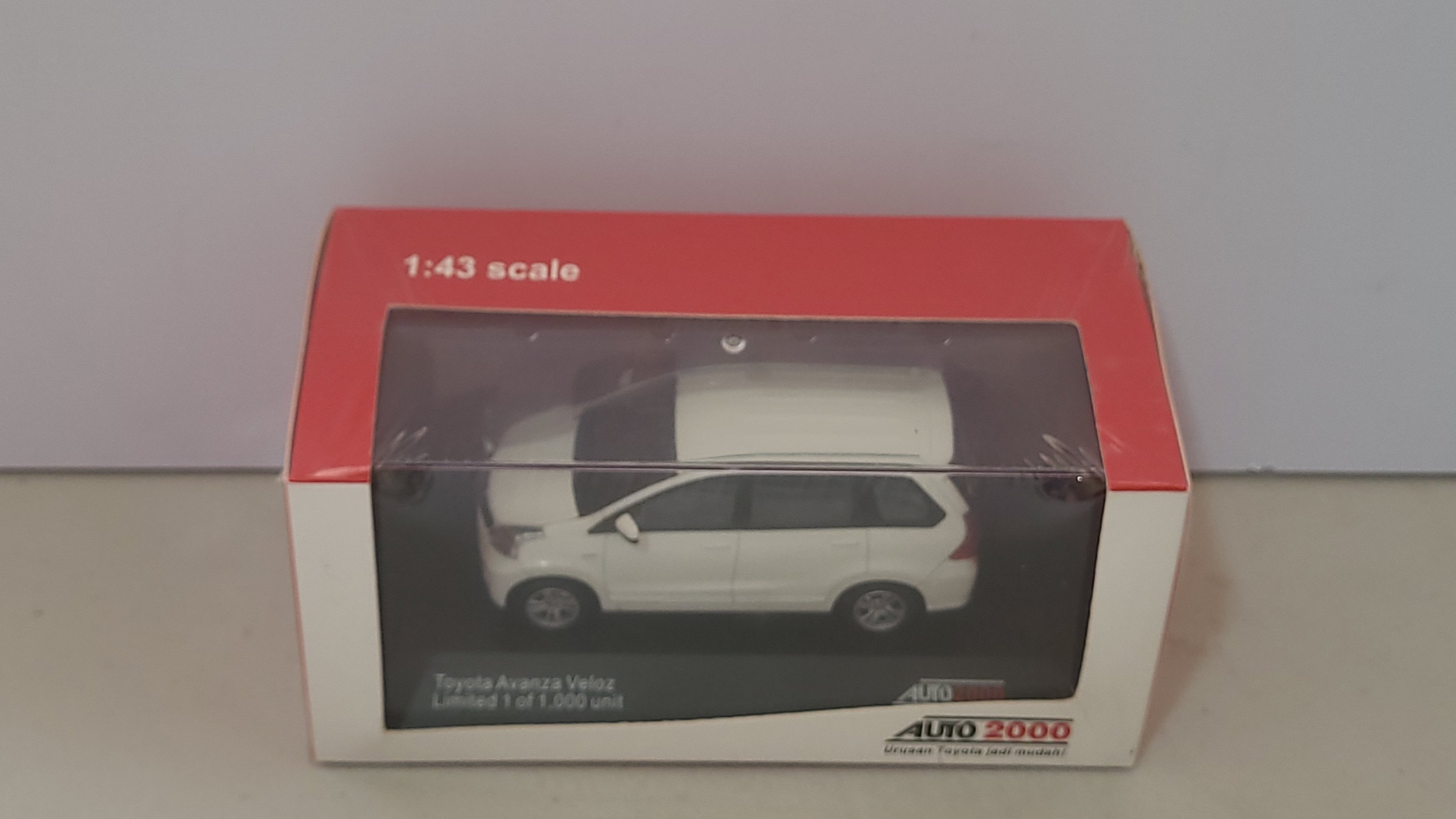 Auto2000 1:43 Toyota Avanza Veloz