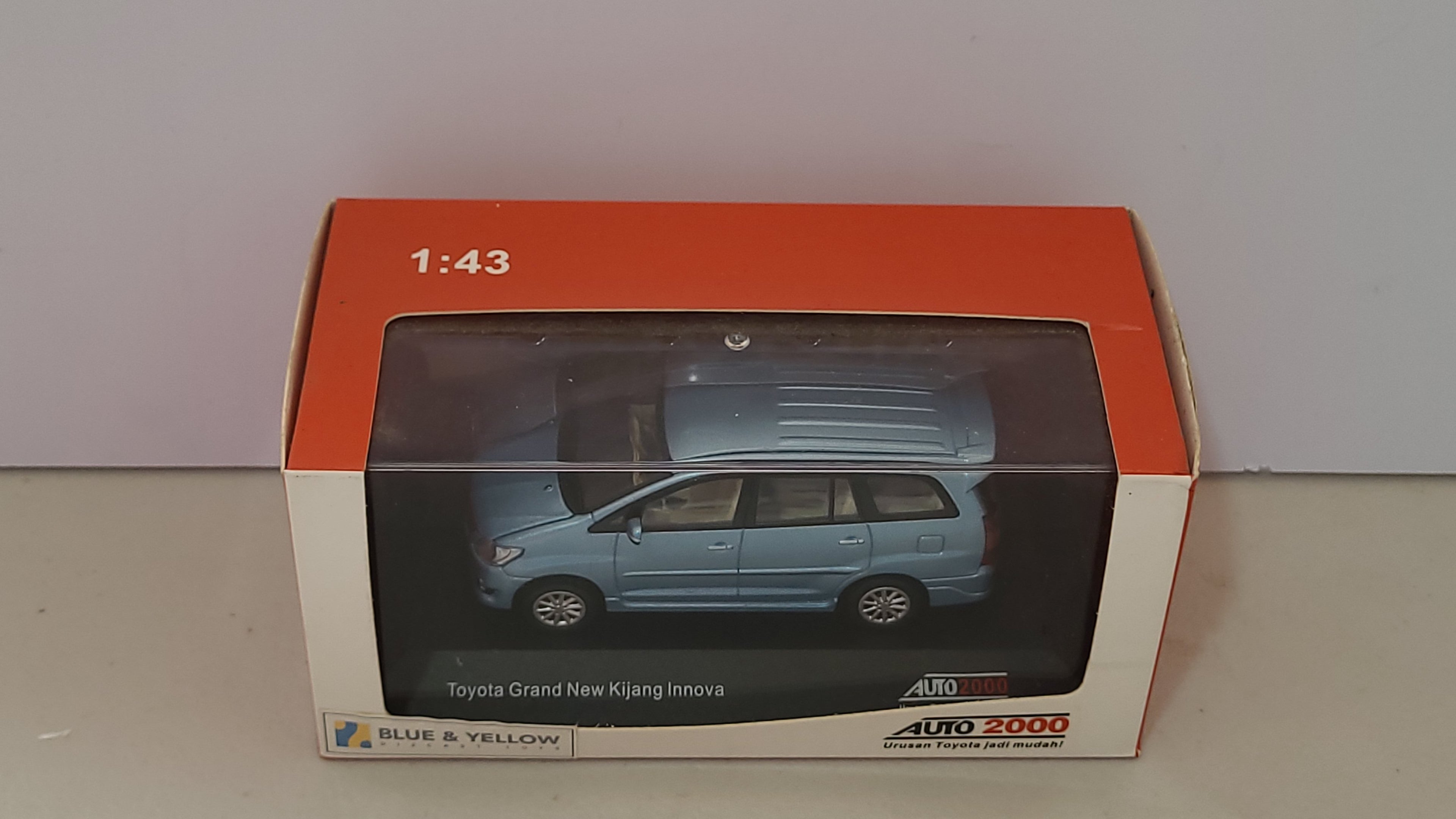 Auto2000 1:43 Toyota Grand New Kijang Innova