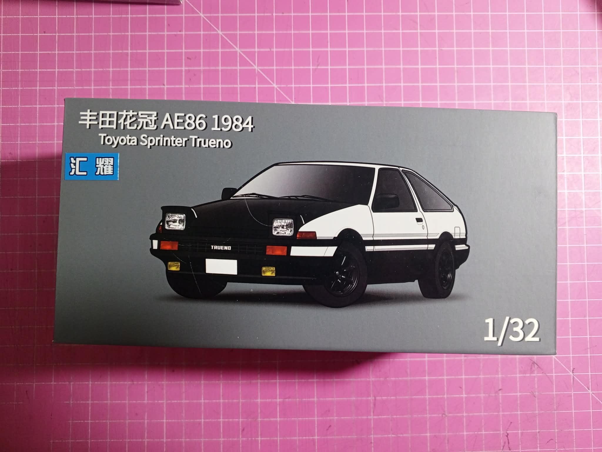 Jackie Kim 1/32 AE86 1984 Toyota Sprinter White/BlackJK132AE86 Diecast Scale Model