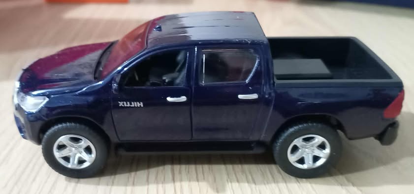 Loose Car 1/36 Auto Model Hilux Metallic Dark Blue BNYLC09182501