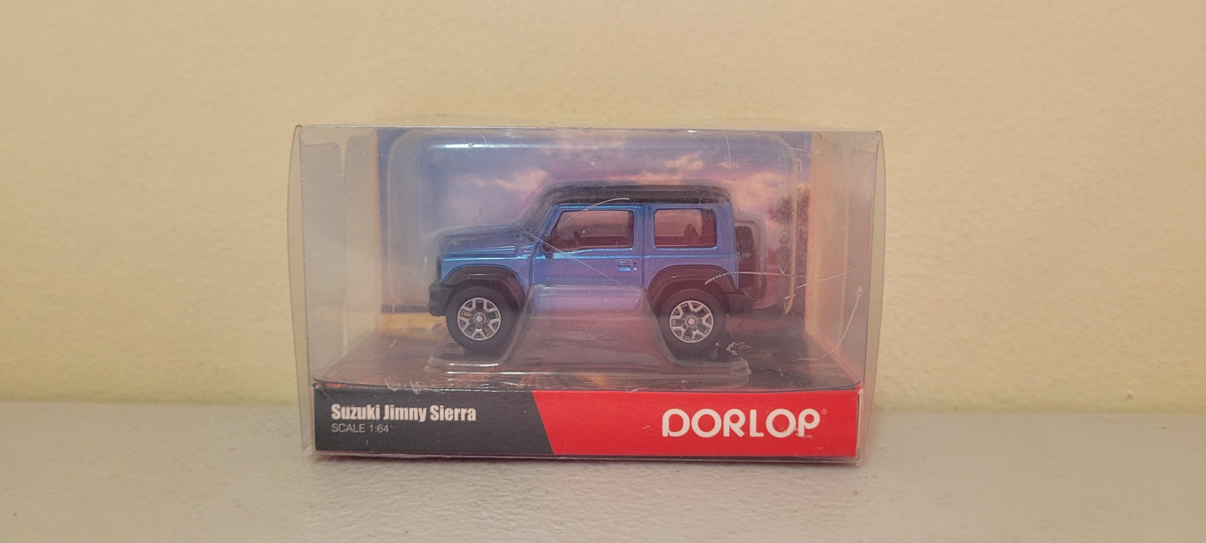 Dorlop 1:64 Suzuki Jimny Sierra