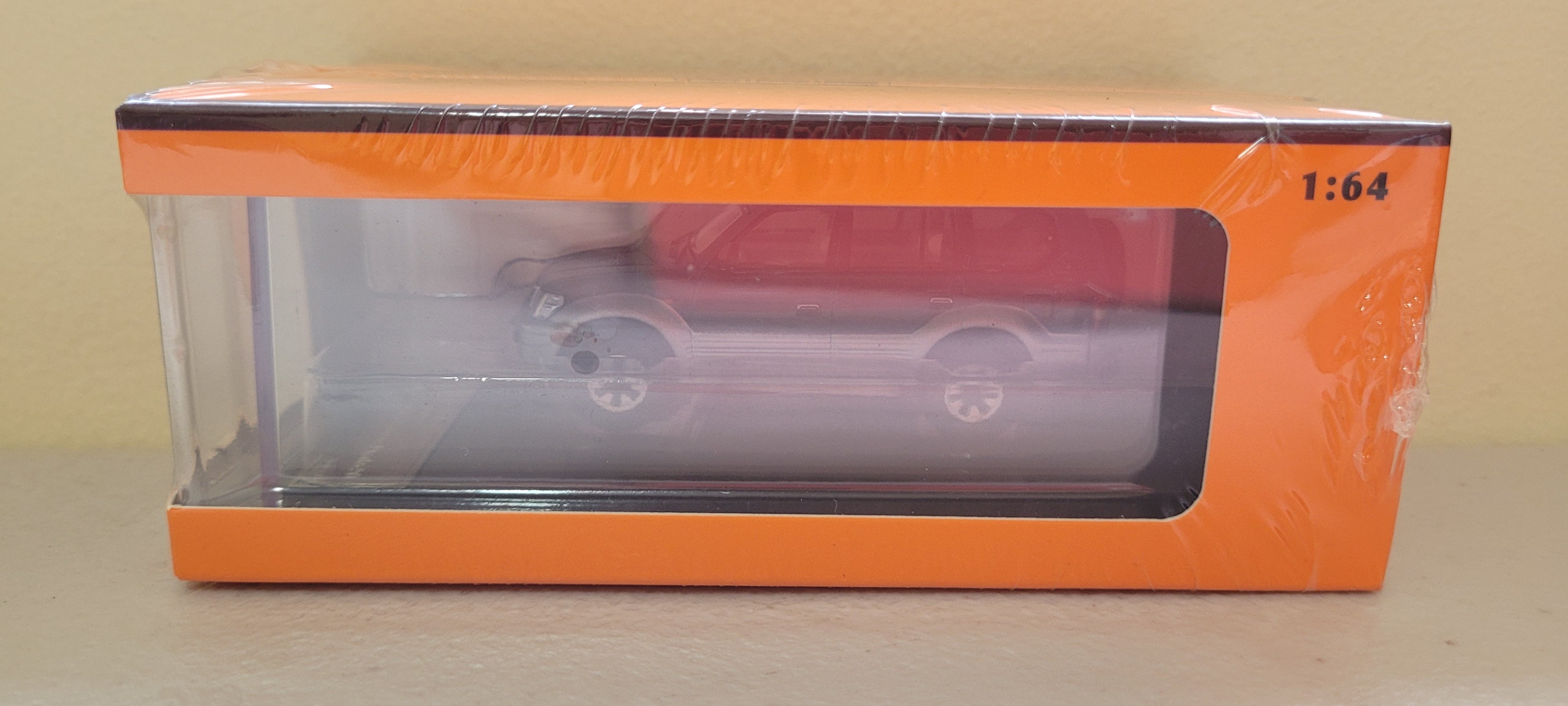 GCD 1:64 Toyota Land Cruiser Prado 90