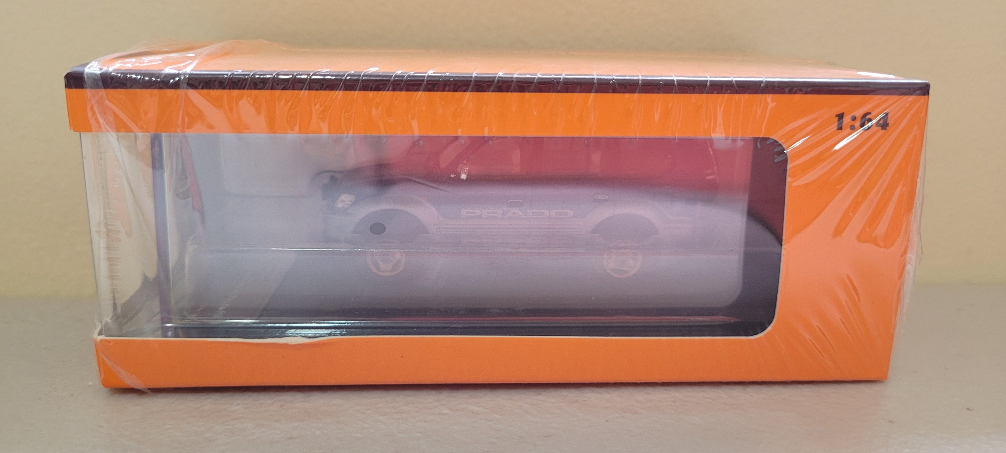 GCD 1:64 Toyota Land Cruiser Prado 90