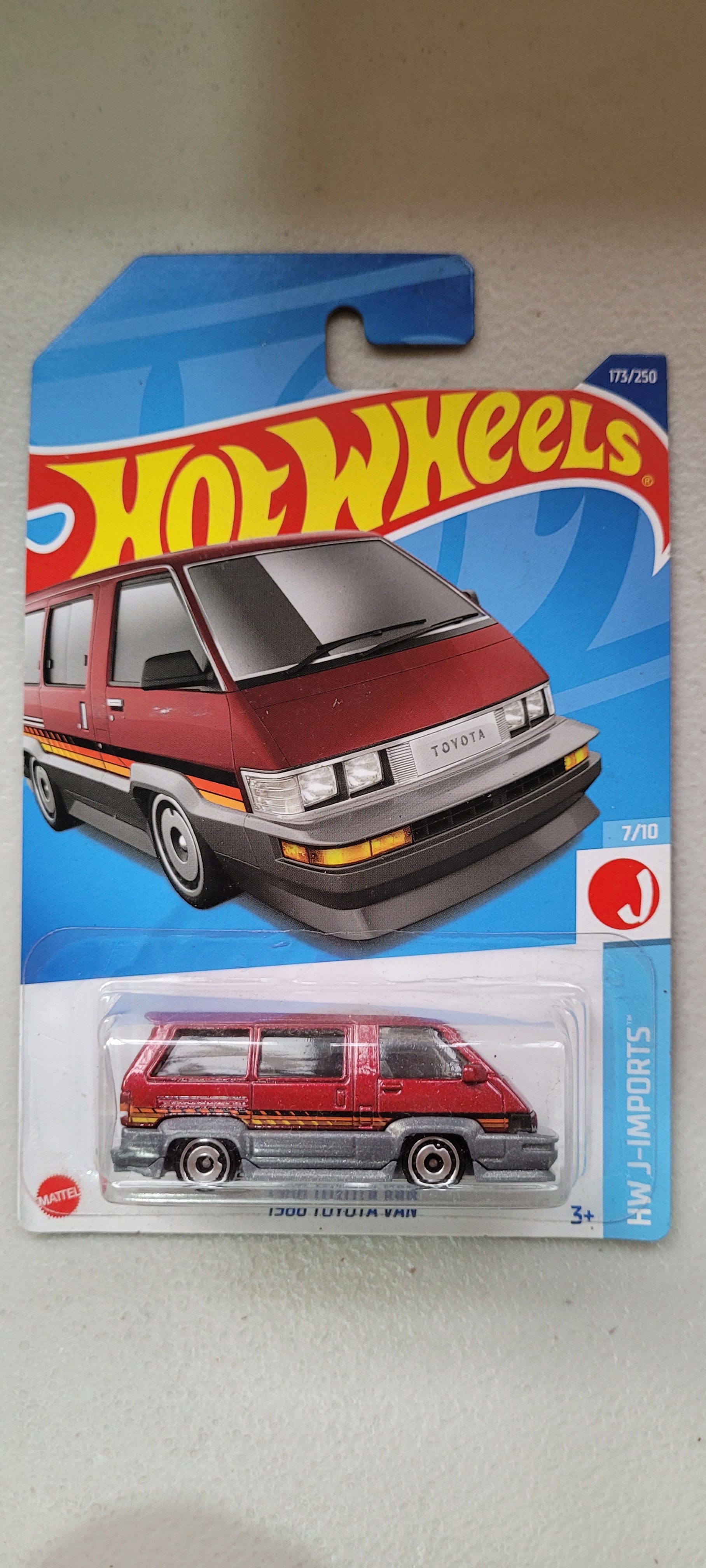 Hot Wheels 1:64 1986 Toyota Van