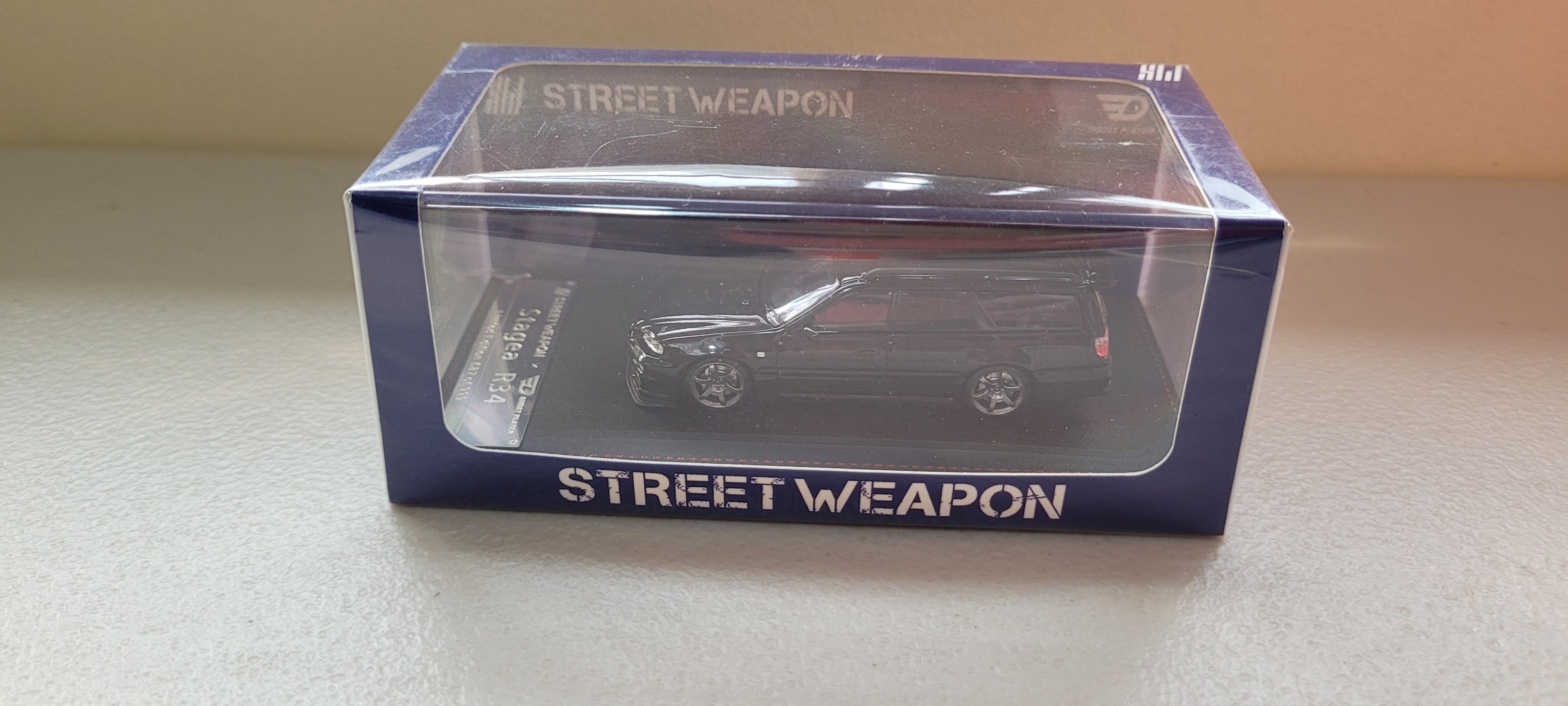 Street Weapon x Ghost Player 1:64 Nissan Stagea R34