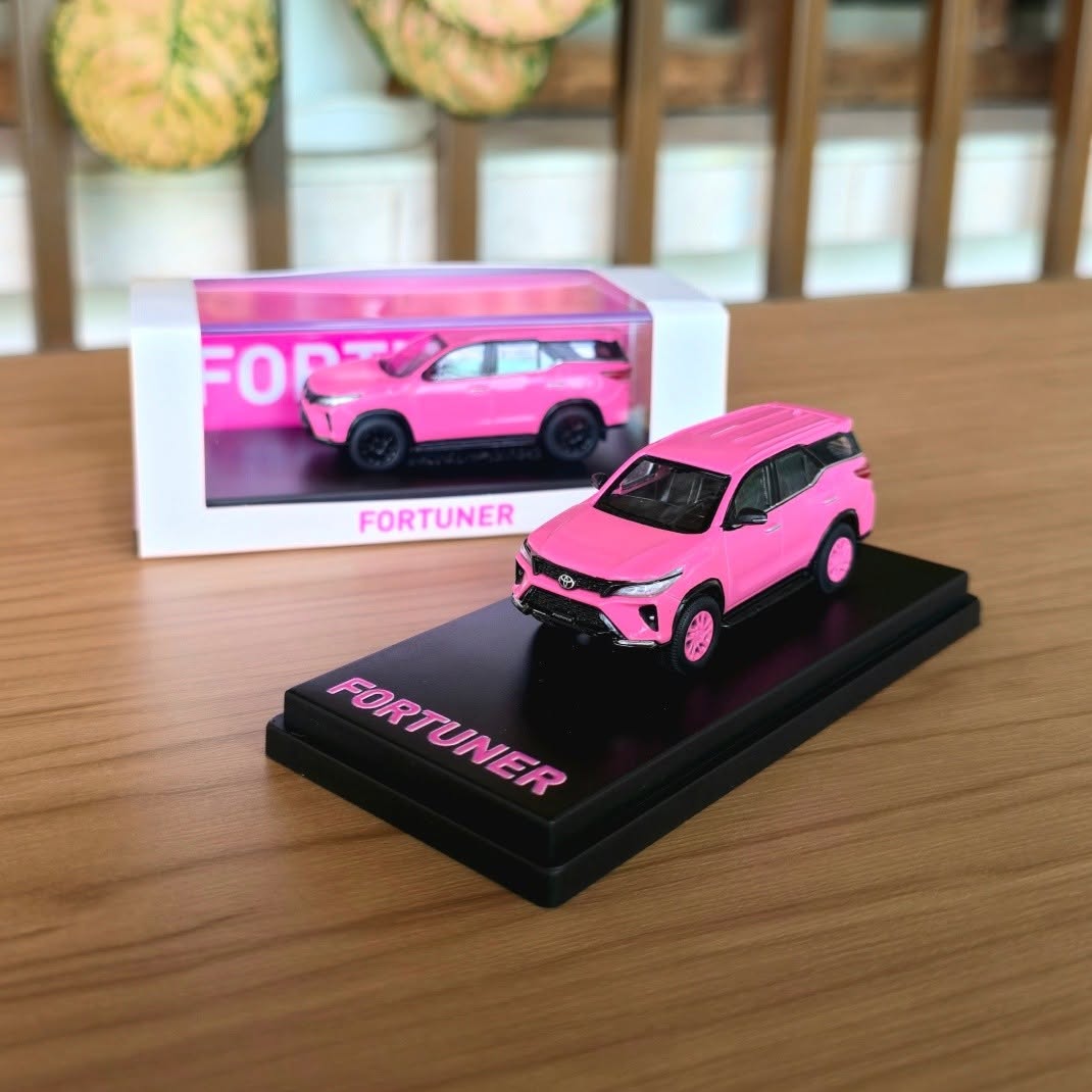 PARA64 1/64 2023 Customized Toyota Pink Fortuner w/ Black Wheels PK55724-BLKW Diecast Scale Model