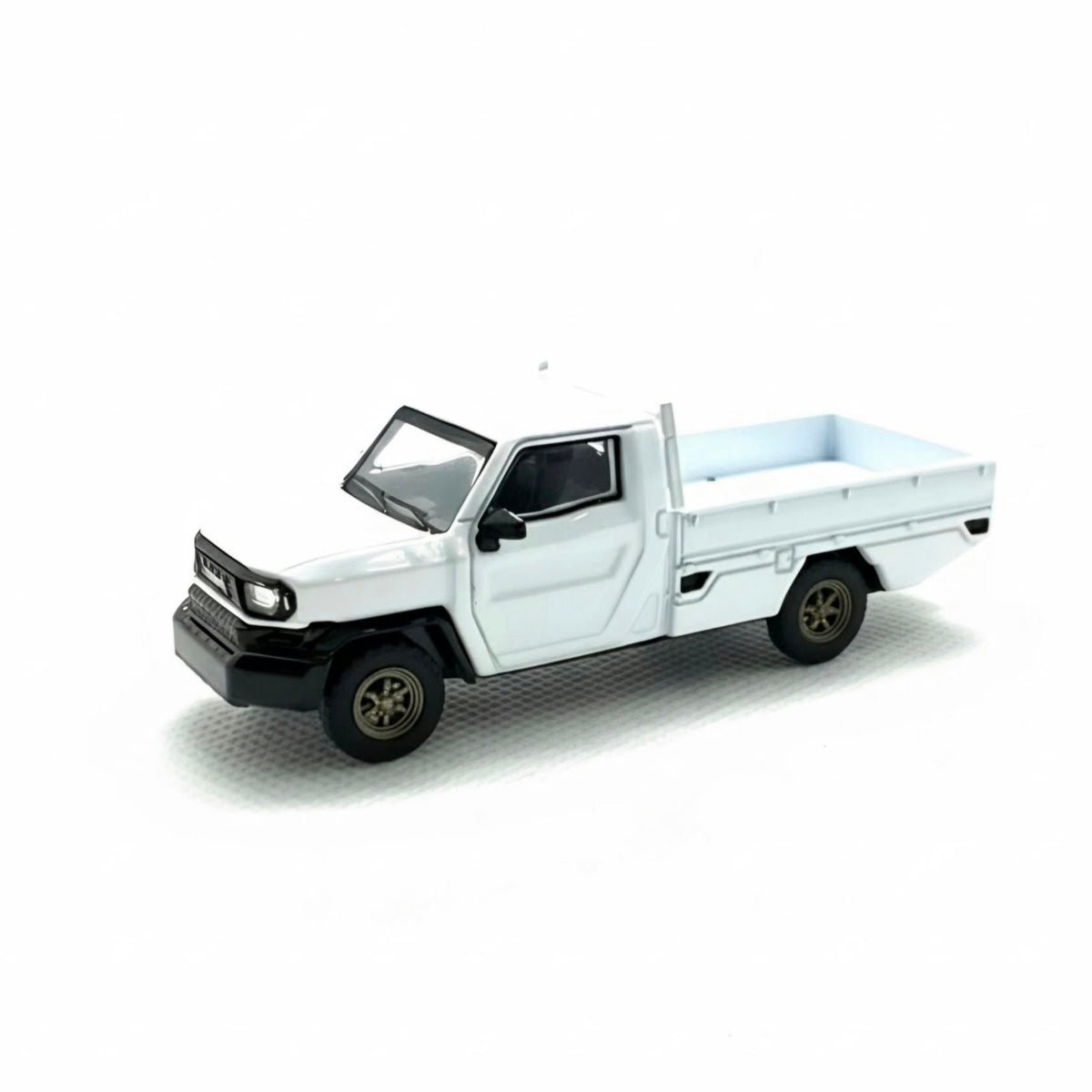 Para64 1/64 2025 Toyota Hilux Champ Tamaraw Super White With Gold Off Road Rims LHD PB55703-G Diecast Scale Model Car
