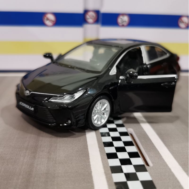 Loose Car 1:33 Toyota Corolla Hybrid Black BNY13303052553