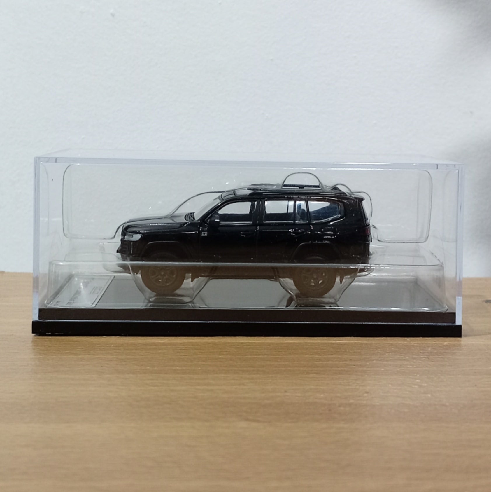 GCD TOYOTA LAND CRUISER 300 BLACK BNY16403252536