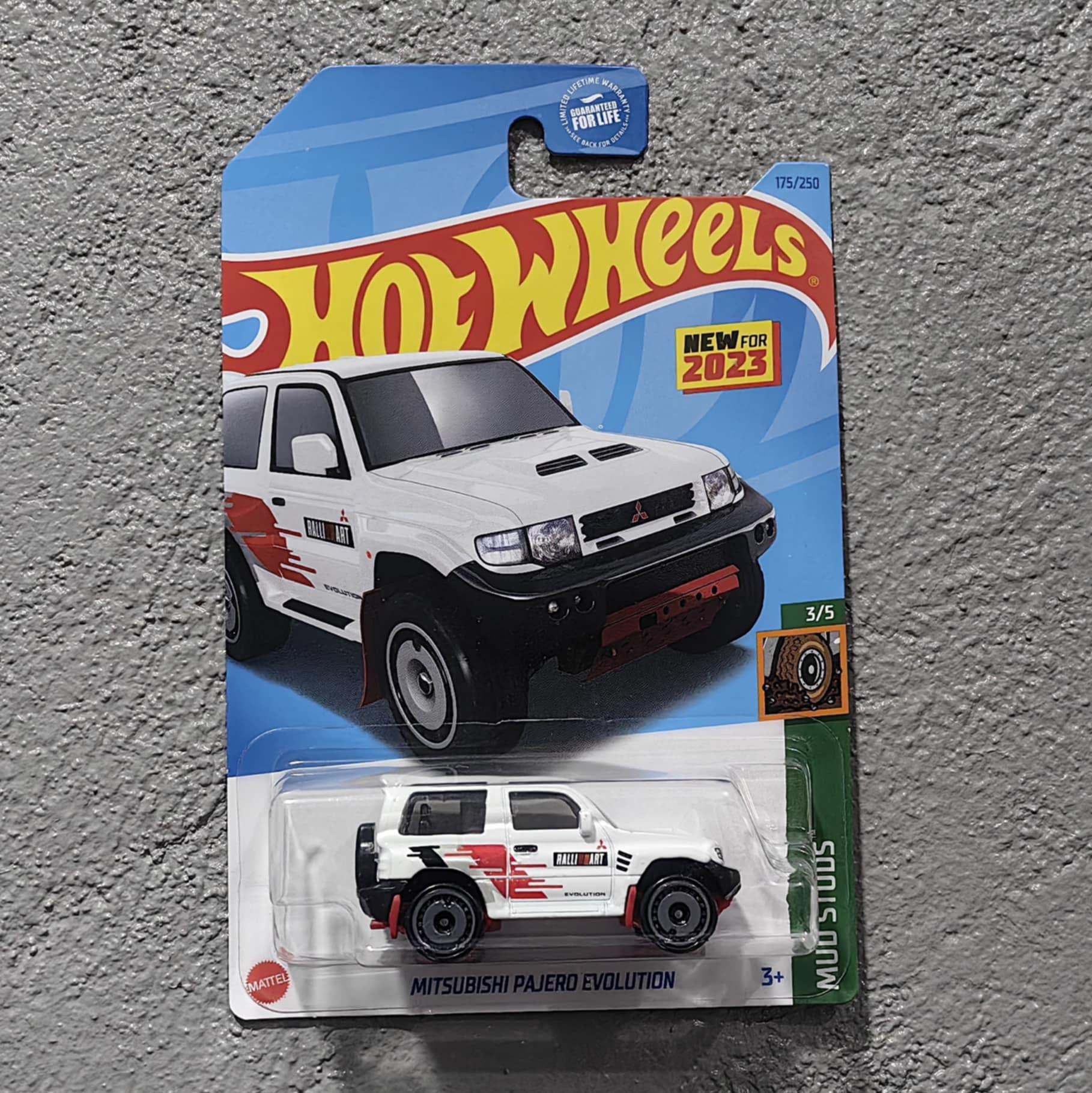 Hot Wheels Mitsubishi Pajero EVO White BNYHW03052544