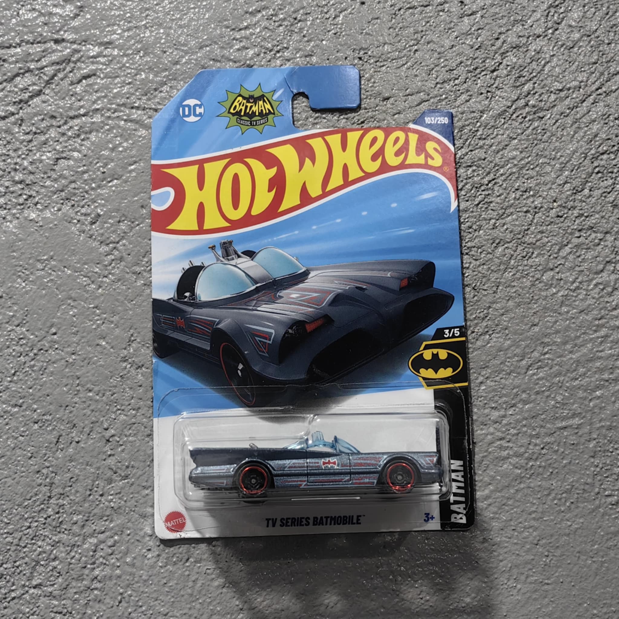 Hot Wheels TV Series Batmobile BNYHW03192524