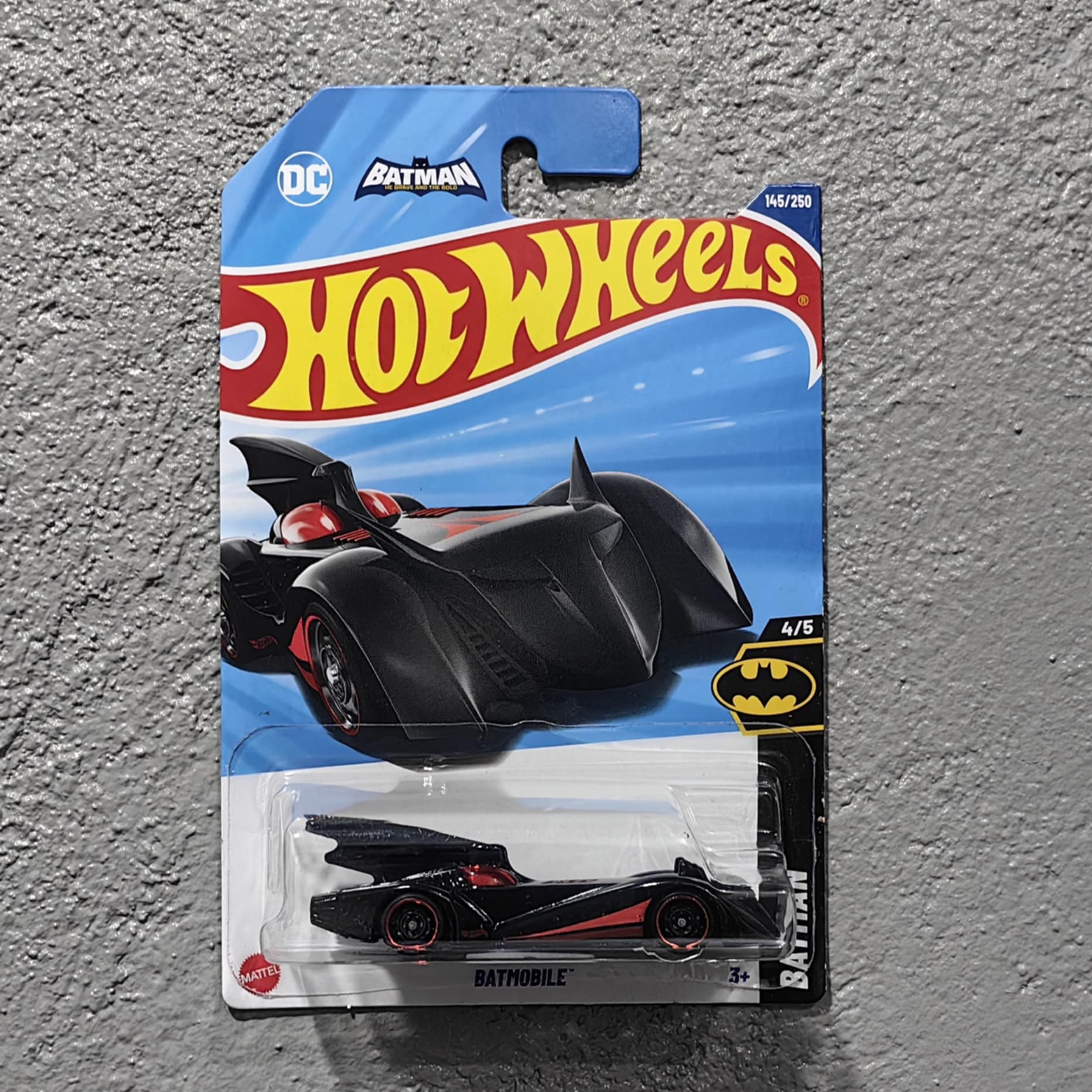 Hot Wheels Batmobile BNYHW07032512