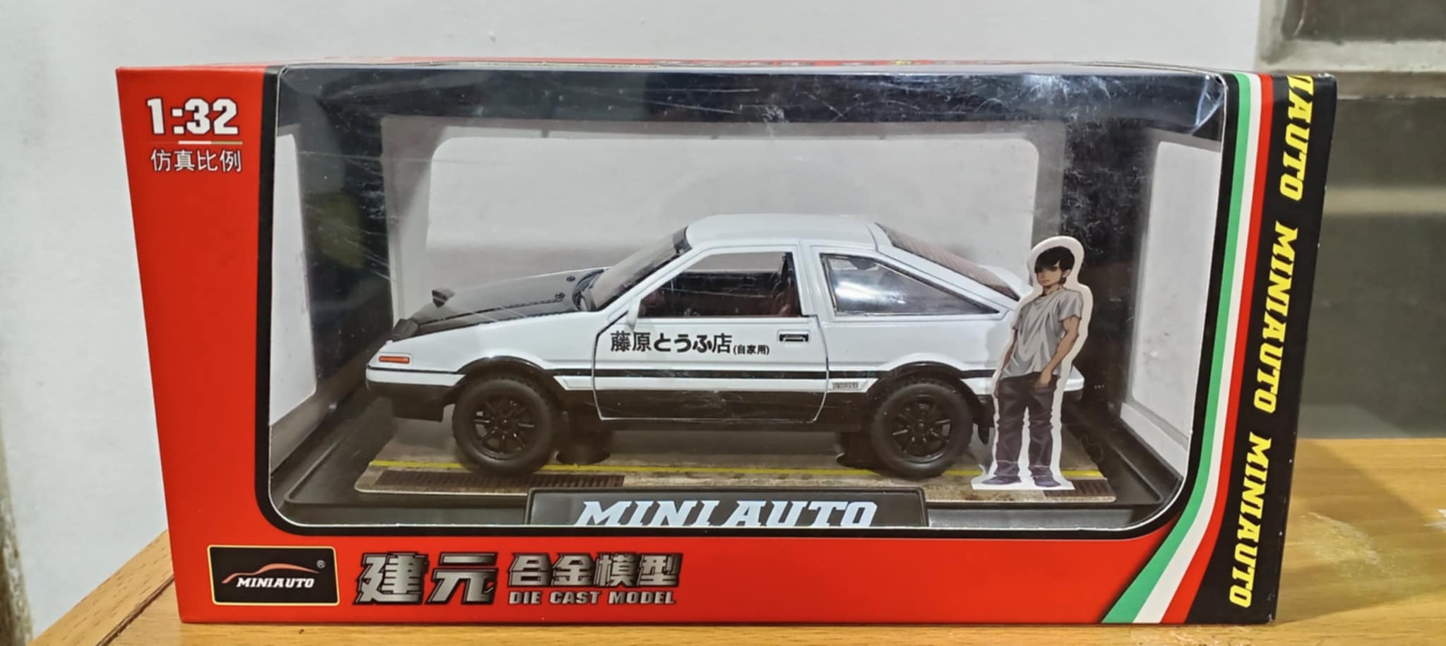 1/32 Toyota Corolla AEB6 Trueno Initial D	Black Hood	DC32513 Diecast Scale Model