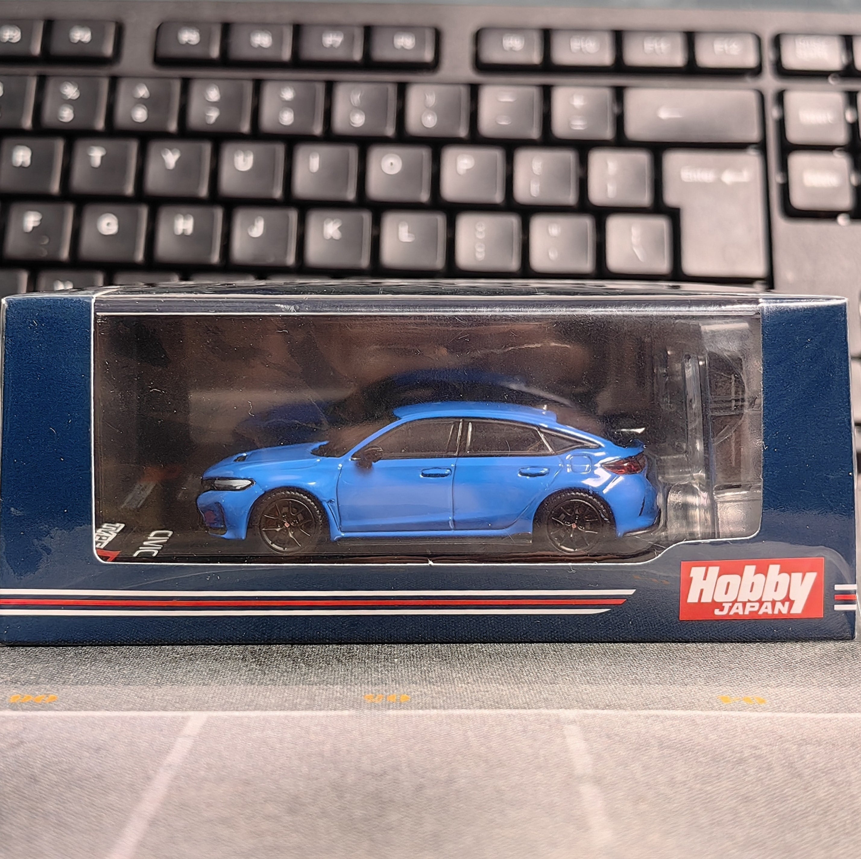 1/64 Hobby Japan Honda Civic Type R (FL5) With Engine Display Model HJ641063BL Diecast Scale Model