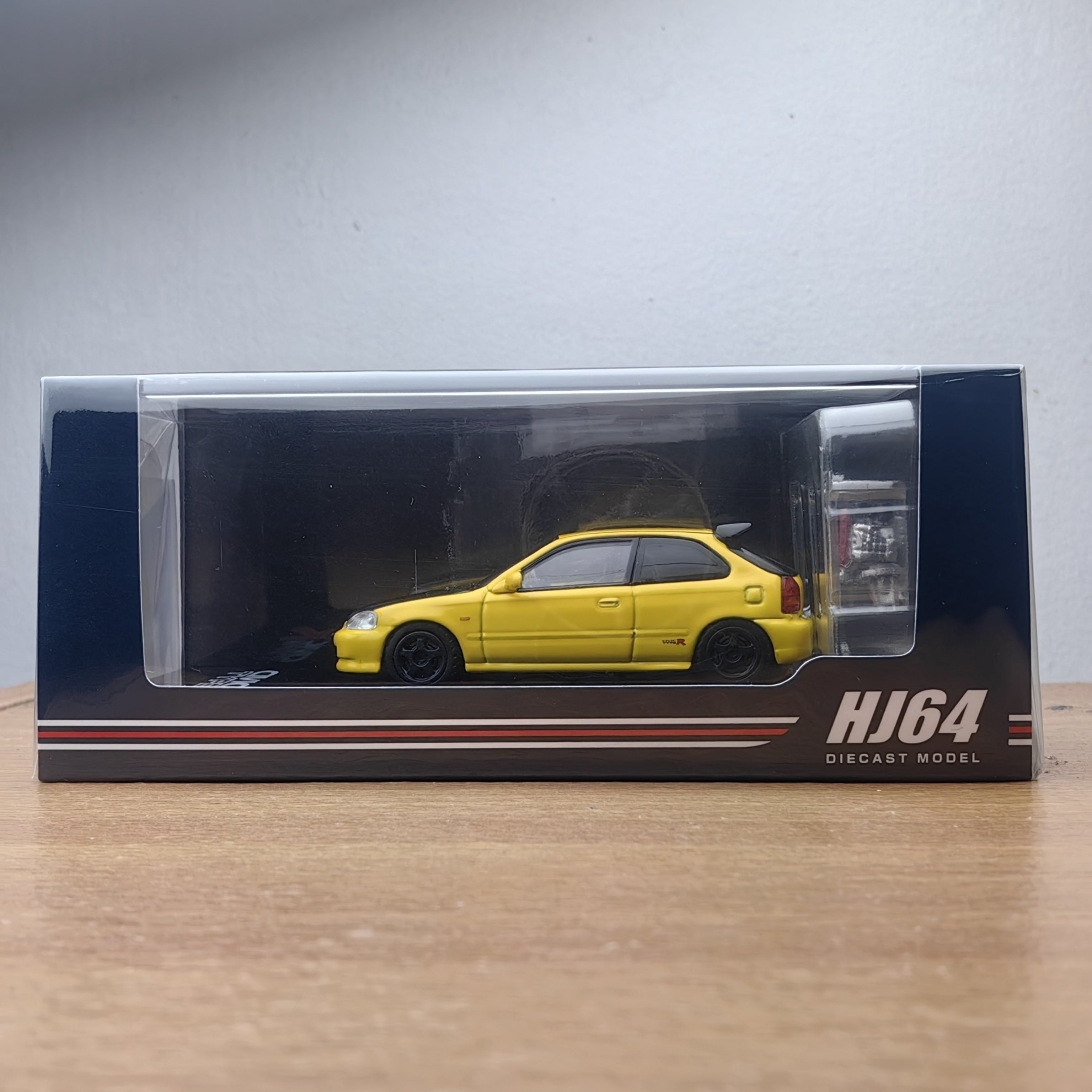 1/64 HOBBY JAPAN Honda Civic Type R (EK9) 1997 Customized Version Sunlight Yellow w/ Engine Display Model