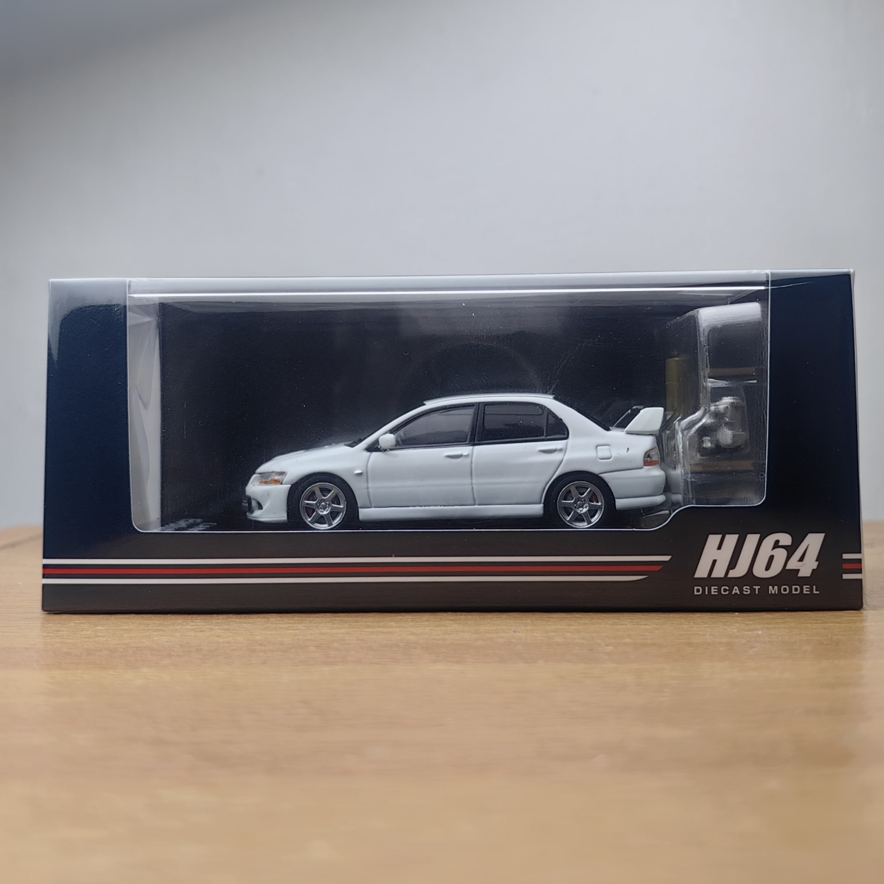 1/64 HOBBY JAPAN  Mitsubishi Lancer GSR Evolution VIII W/ Engine Display Model White Solid Diecast Scale Model