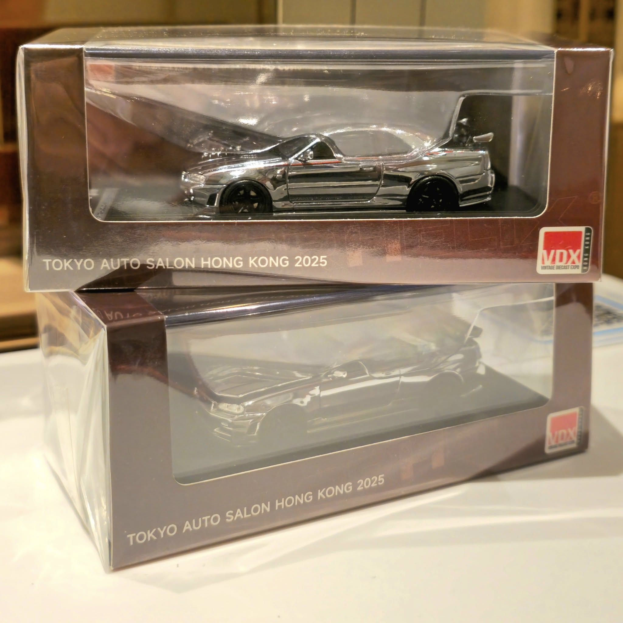 Motorhelix 1/64 Nissan Skyline GT-R (R34) NISMO Customized Electroplating Silver w/ NISMO Stripe M63469DZ-PT Diecast Scale Model