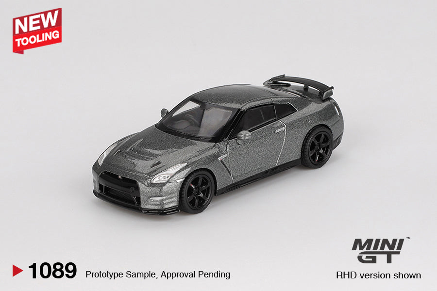 Mini GT 1/64 NISSAN GT-R 2013 Dark Metal Gray (NISMO R35 CRS Version) MGT01089-R Diecast Scale Model