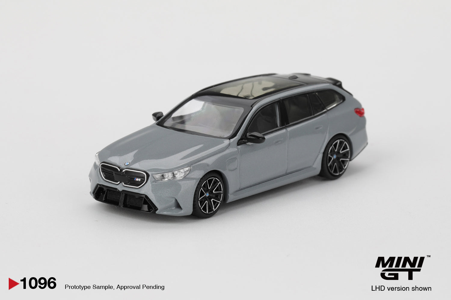 Mini GT 1/64 BMW M5 Touring Brooklyn Grey Metallic MGT01096-L Diecast Scale Model