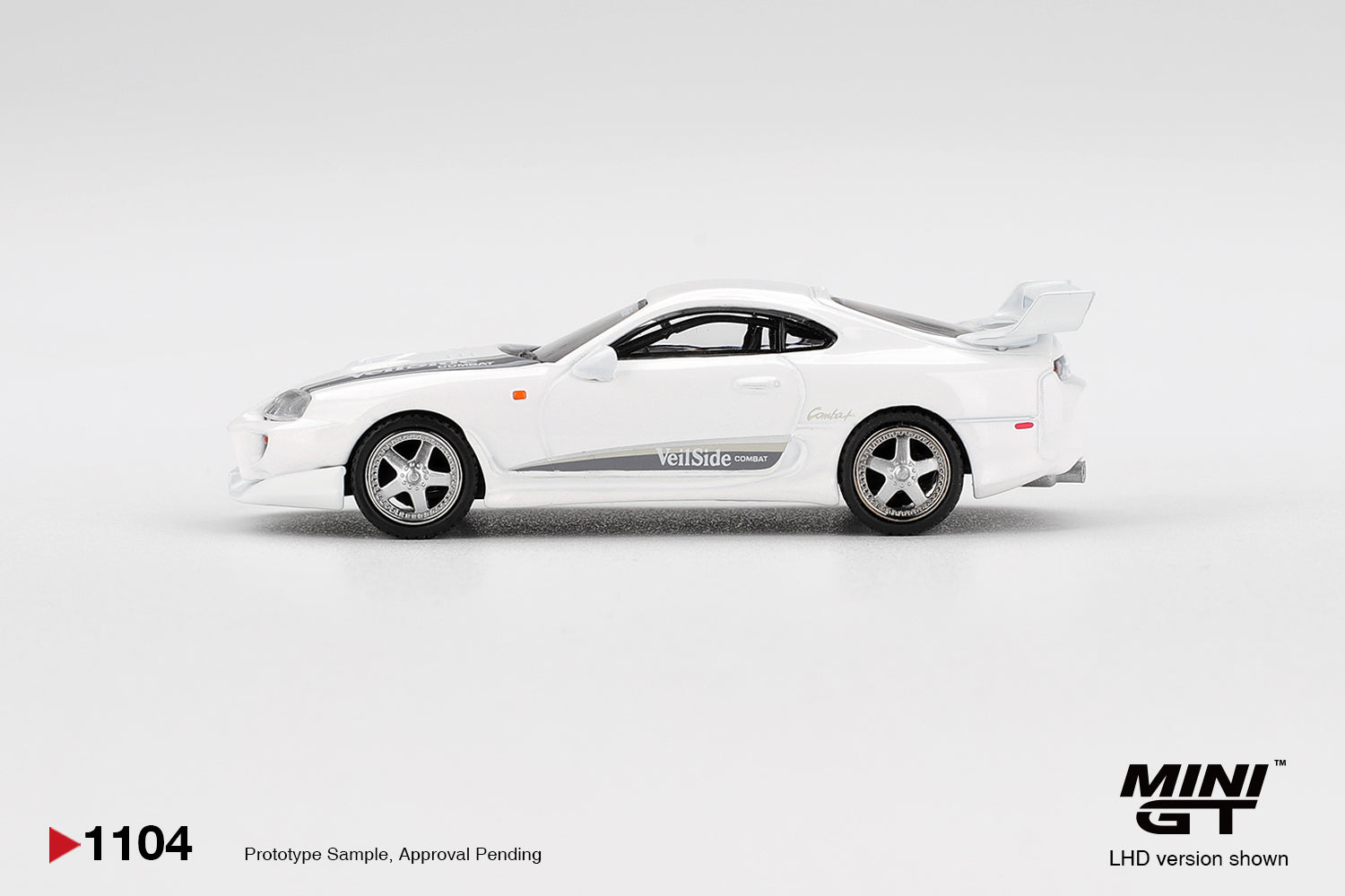 Mini GT 1/64Toyota Supra VeilSide Combat V-I White MGT01104-L Diecast Scale Model