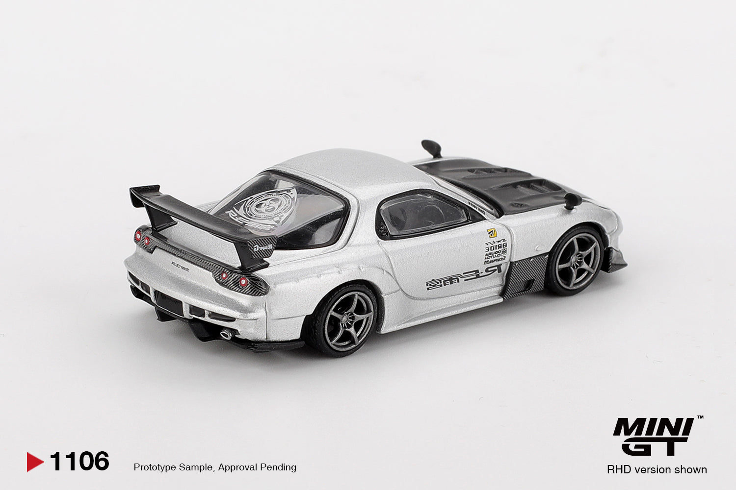 Mini GT 1/64 Mazda RX-7 RE-Amemiya Silver Metallic MGT01106-L Diecast Scale Model
