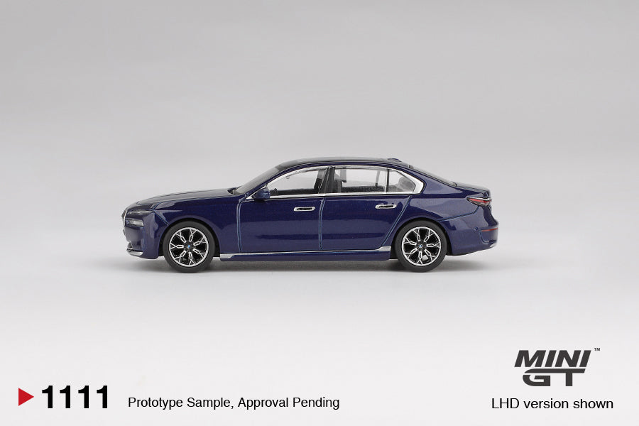 Mini GT 1/64 BMW i7 xDrive60 Tanzanite Blue Metallic MGT01111-L Diecast Scale Model