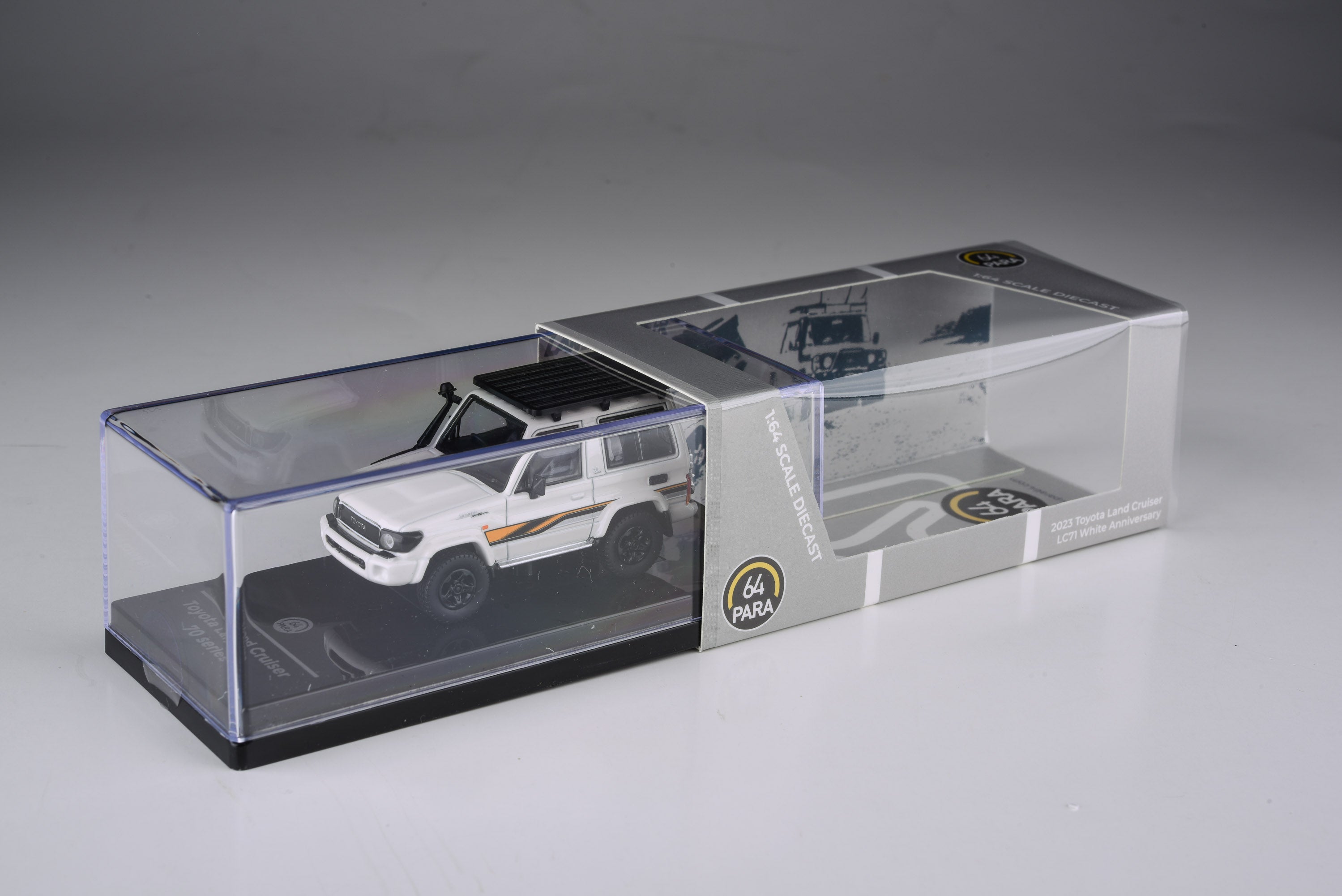 Para64 1/64 2014 Toyota Land Cruiser LC 71 Anniversary Edition PA-55567 LHD Diecast Scale Model Toy Car