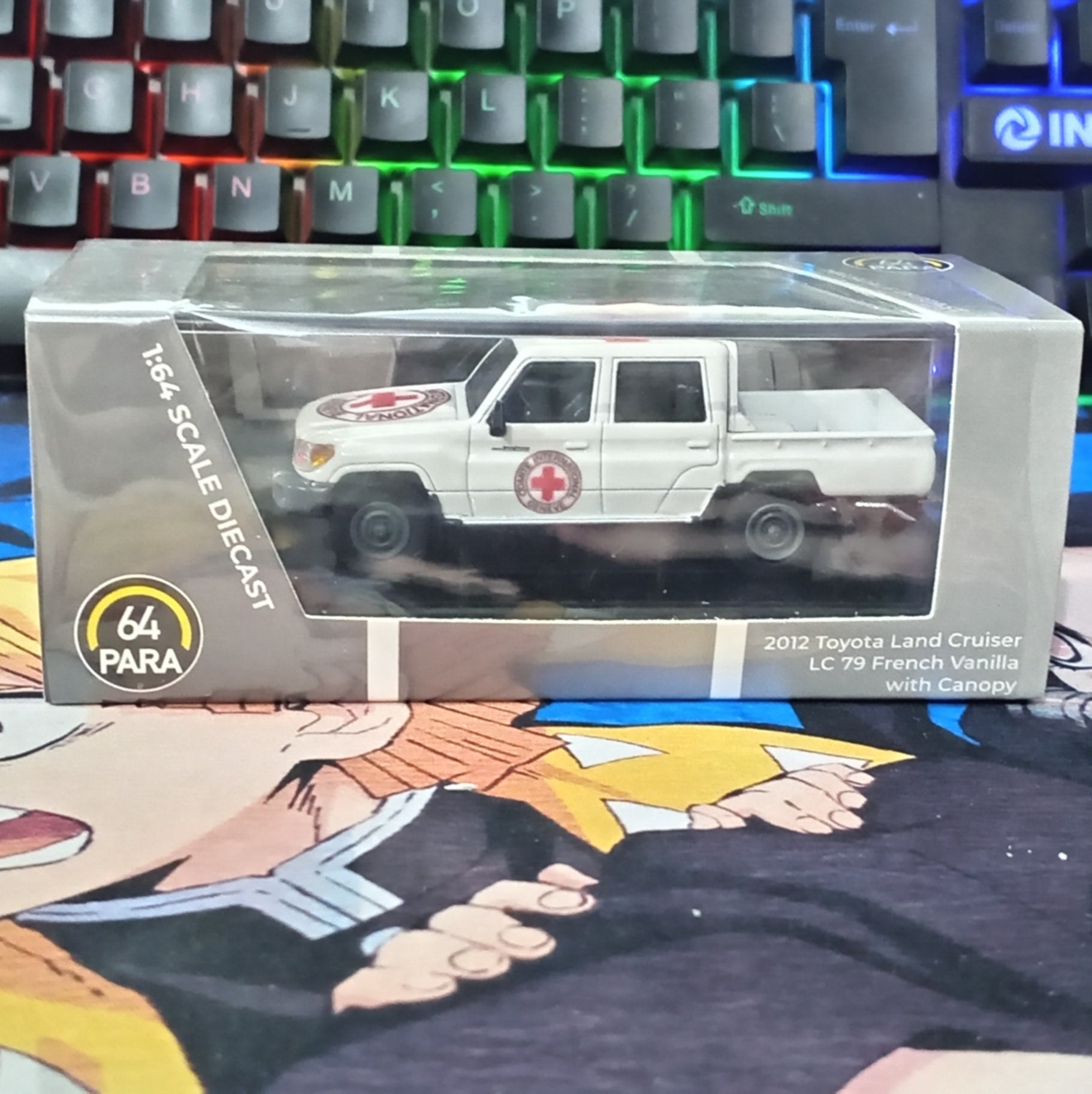 PARA64 1:64 2012 TOYOTA LAND CRUISER 79 FRENCH VANILLA WITHOUT CANOPY PA-55648CM02