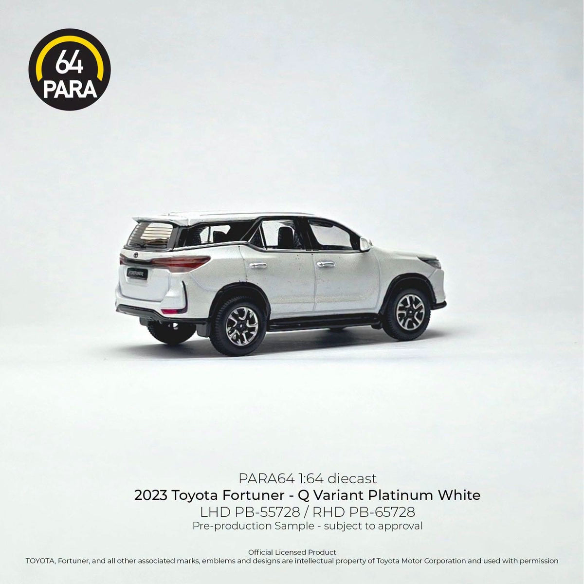 PARA64 1/64 2023 Toyota Fortuner - Q Variant Platinum White RHD PB65728 Diecast Scale Model