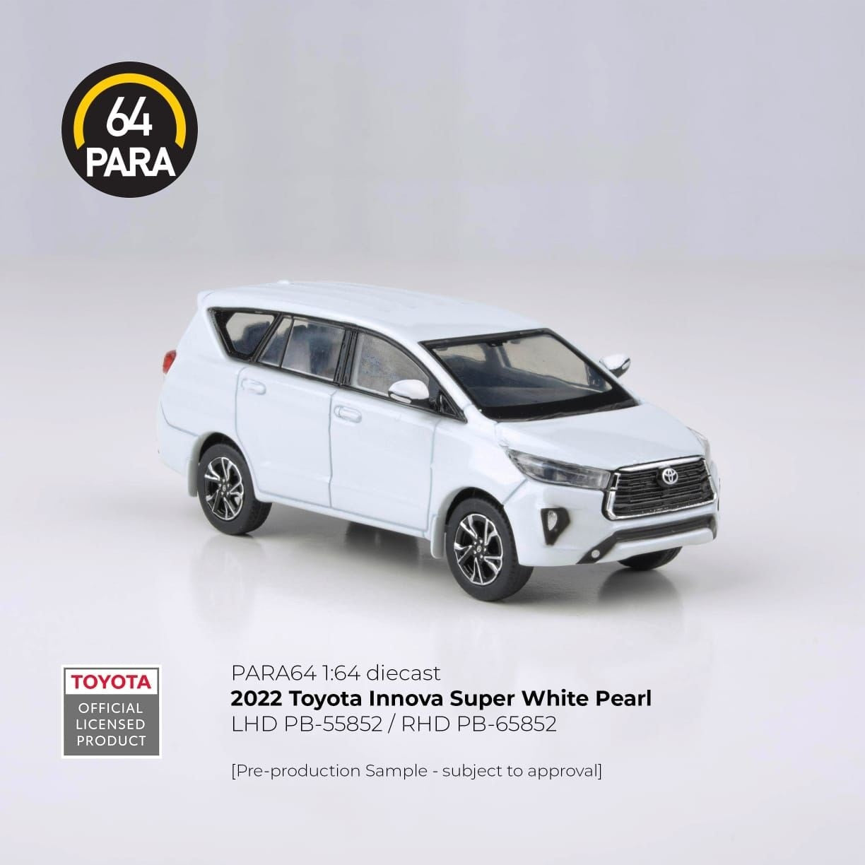 Para64 1/64 2022 Toyota Innova Super White Pearl LHD PB55852 Diecast Scale Model Car