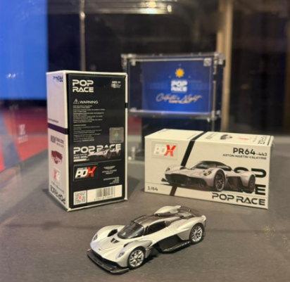 Pop Race 1/64 Aston Martin Valkyrie Silver  PDX Dinner Car 2025 PR640443 Diecast Scale Model