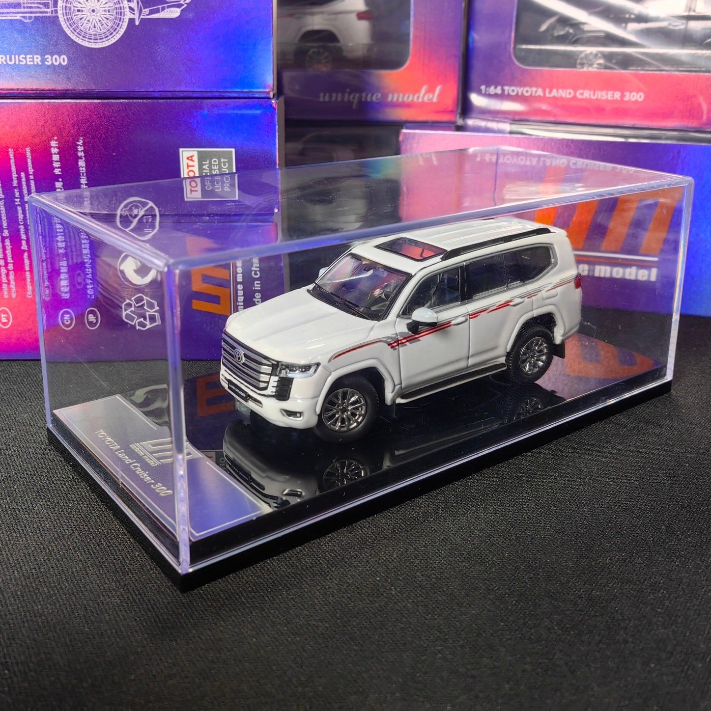 Unique Model 1/64 Toyota Land Cruiser LC300 White Diecast Scale Model