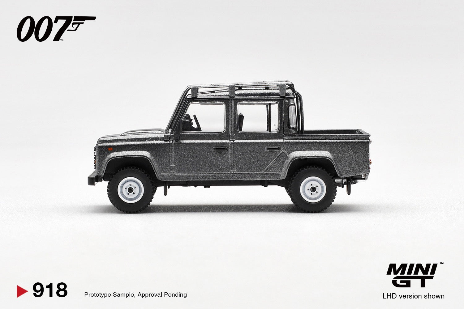 [PRE ORDER] Mini GT 1/64  Land Rover Defender 110 Crew Cab “Skyfall” /  English Blister MGT00918-007E Diecast Scale Model